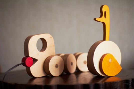 Play&Rewind- Amintiri, jocuri şi poveşti în designul românesc Play&Rewind- Amintiri, jocuri şi poveşti în designul românesc