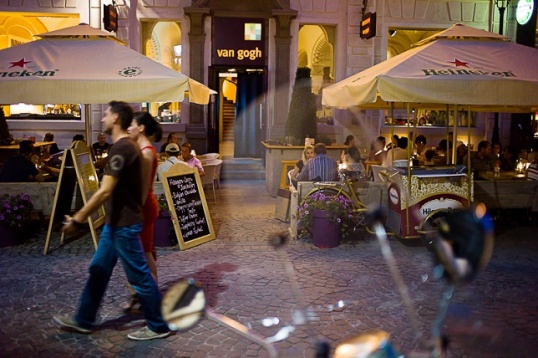 CAMELEO.RO // Neverending Story by Sorin Bechira CAMELEO.RO // Neverending Story by Sorin Bechira