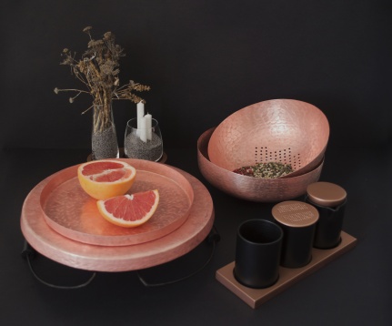 MAGDA TRACIU // SETUL NOSTRU - SERVICIU DE MASĂ - VESELĂ DE SERVIRE ȘI ACCESORII MAGDA TRACIU // SETUL NOSTRU - SERVICIU DE MASĂ - VESELĂ DE SERVIRE ȘI ACCESORII