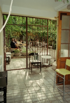 Seară de vară la Arome Bistro Seară de vară la Arome Bistro