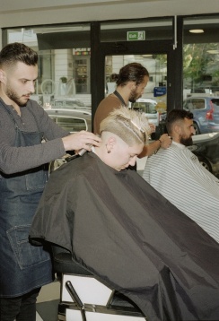 La pas prin cartier: Mods Barber Shop sau despre cum s-a infiltrat subcultura Mod pe Luterană