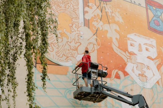 Sibiul devine capitala artei stradale în România. 7 artiști din 7 țări participă la SISAF