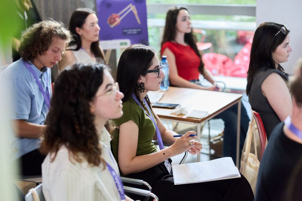 They Came, They Saw, Did It Land? Evaluating the Visitor Experience