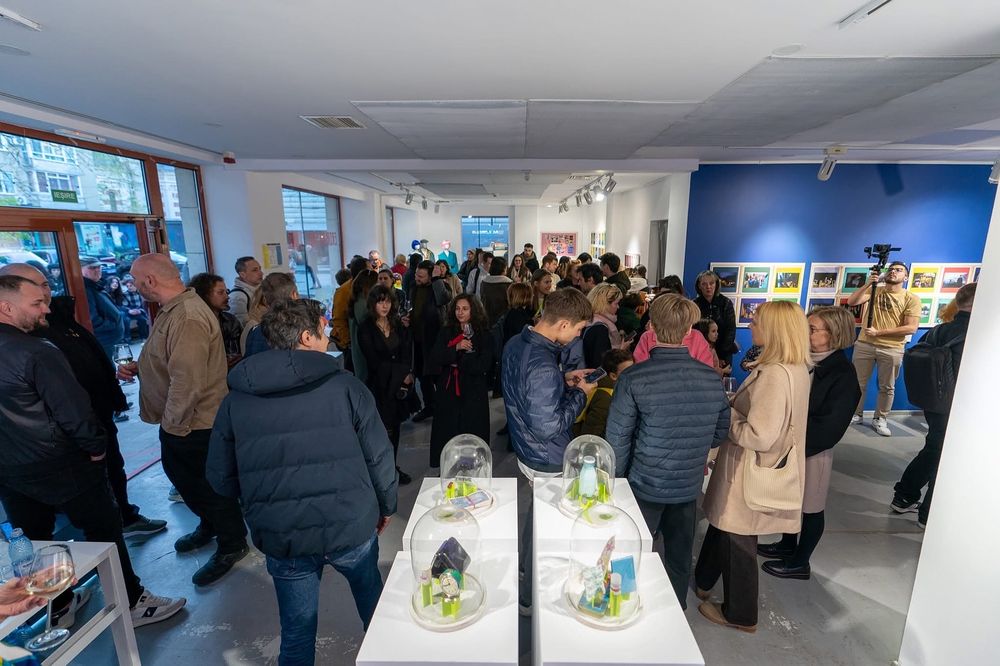 Gallery image