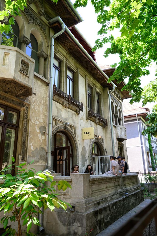 Gallery image