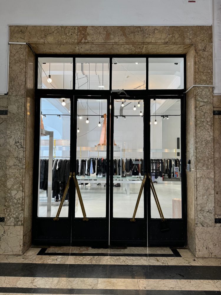 Gallery image