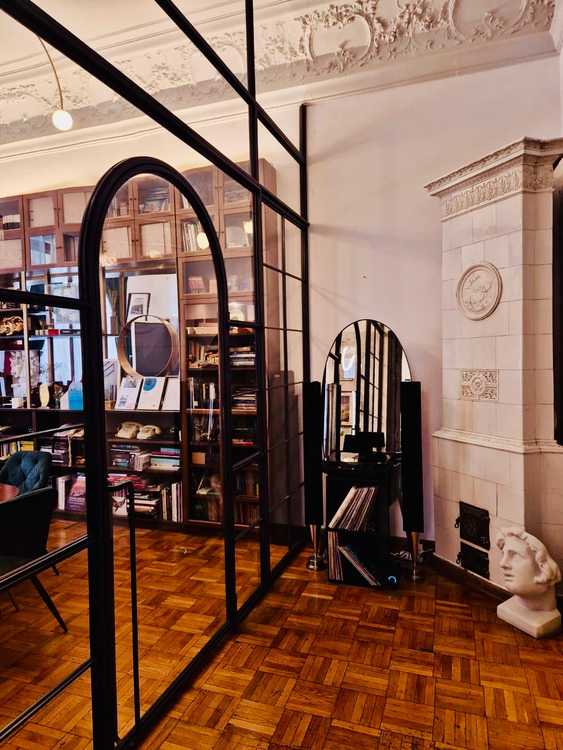 Gallery image